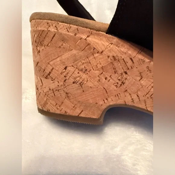 Clark’s Cork Wedge Sandals - Picture 6 of 14